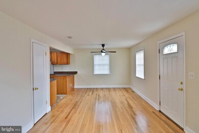 906 Hollywood Ave, Silver Spring, MD 20904 - photo 5