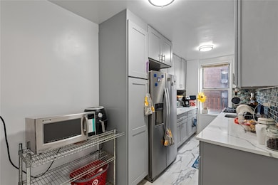 6730 Clyde St unit 5T, Forest Hills, NY 11375 - photo 6