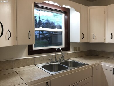 Kitchen/Outside