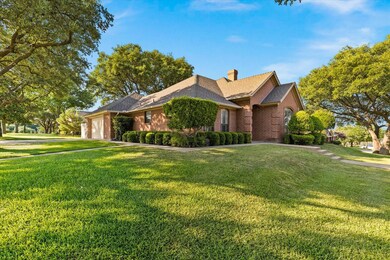 709 Berkley Dr, Cleburne, TX 76033 - photo 3