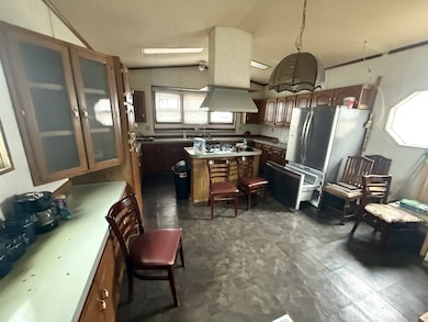 5501 9th St, Great Bend, KS 67530 - photo 3