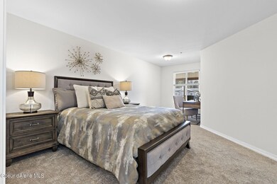 14-web-or-mls-310-n-promenade-loop-208