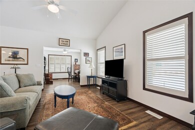 3711 Bluebird Dr SW, Cedar Rapids, IA 52404 - photo 3