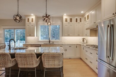 8 Hosmer Way, Bedford, MA 01730 - photo 4