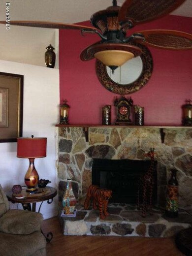 2363 living room 3