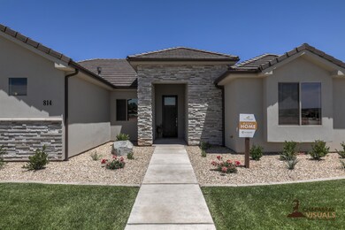 5 Front Exterior View 4