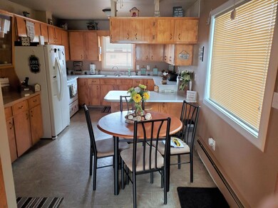 1306 4th Ave NW, Jamestown, ND 58401 - photo 6