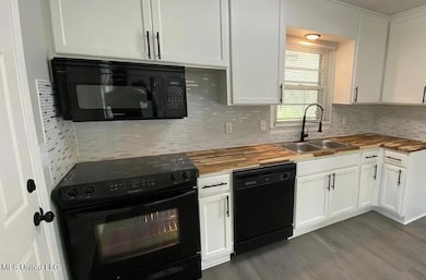 160 Wildwood Cir, Jackson, MS 39212 - photo 2