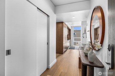 The Emerald unit 2402, Seattle, WA 98101 - photo 3