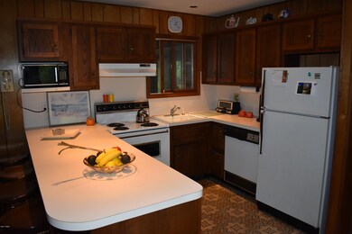 204 Surrey Dr, Hawley, PA 18428 - photo 5