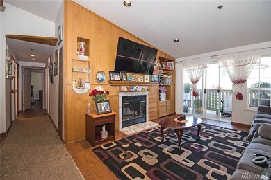 215 100th St SW unit D201, Everett, WA 98204 - photo 3