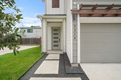 5216 Pinemont Creek Ln, Houston, TX 77018 - photo 2