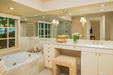 8103 W Mercer Way, Mercer Island, WA 98040 - photo 6