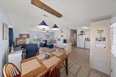 Dining to Livingroom