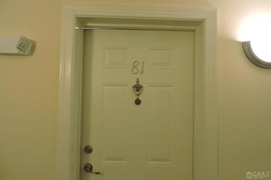 81 Liddle Ave, Edison, NJ 08837 - photo 4