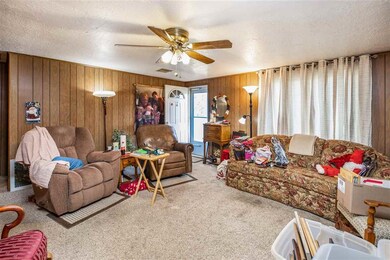 211 C Ave, Cache, OK 73527 - photo 4