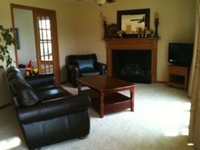 5221 Ninebark Dr, Fitchburg, WI 53711 - photo 3