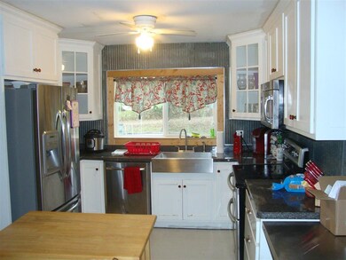 706 N Line St, Loogootee, IN 47553 - photo 4