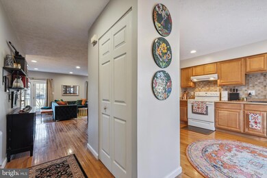 12056 Winding Creek Way, Germantown, MD 20874 - photo 5