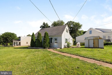 232 Cabbel Dr, Manassas Park, VA 20111 - photo 2