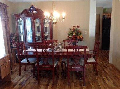 811 N Commonwealth Ave, Aurora, IL 60506 - photo 6