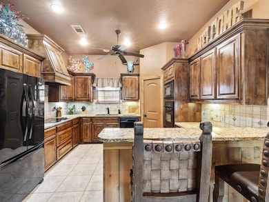 211 Chaparral Dr, Granbury, TX 76049 - photo 6