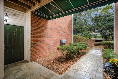 5617 Fairview Rd unit 2, Charlotte, NC 28209 - photo 4