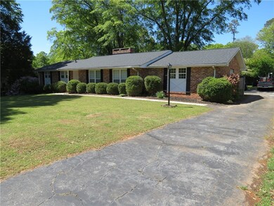 New roof, windows, shutters and HVAC!
