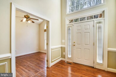 6820 Moly Dr, Falls Church, VA 22046 - photo 2