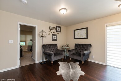 915 S Main St, Wheaton, IL 60189 - photo 7