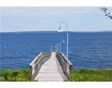 Waterfront/Dock/Pier.