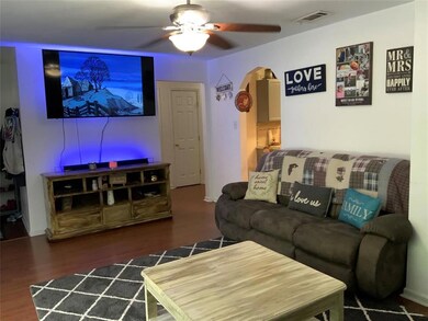 1013 N Howeth St, Gainesville, TX 76240 - photo 4