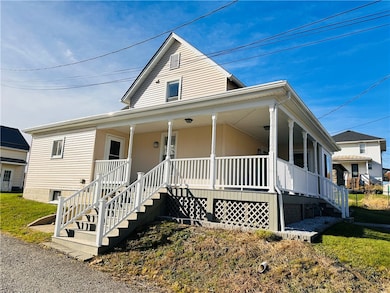 548 Race St, Waynesburg, PA 15370 - photo 3