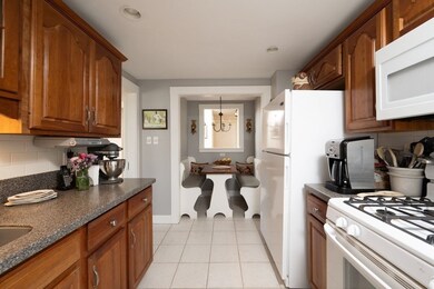 16 Wampatuck Rd, Quincy, MA 02169 - photo 5