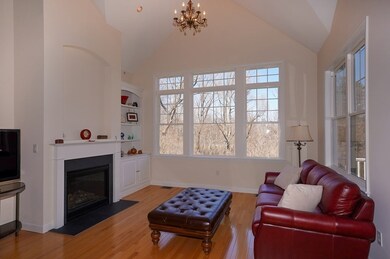 38 Seven Springs Ln unit D, Burlington, MA 01803 - photo 5