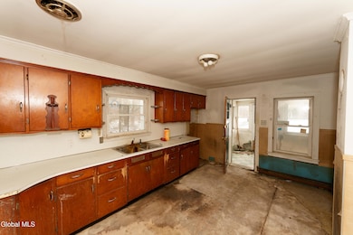 123 Hagaman Ave, Amsterdam, NY 12010 - photo 4