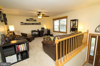 10916 Oak Forest Cir, Hagerstown, MD 21740 - photo 6