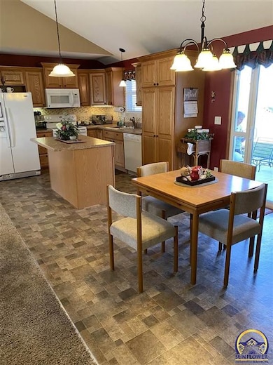 4340 SE Chisolm Rd, Topeka, KS 66609 - photo 5