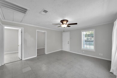 411 S Walnut St, Tomball, TX 77375 - photo 6