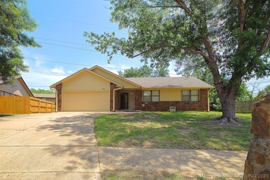 3207 S Maple Place, Broken Arrow, OK 74012 - photo 3