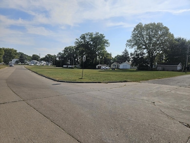LOTS 30-34 Evans St, Muscatine, IA 52761 - photo 3