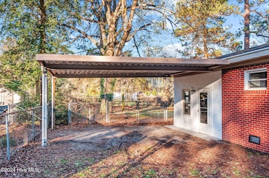 303 Woodview Dr, Goldsboro, NC 27530 - photo 4