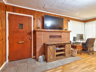 305 NW Gardner St, Sheridan, OR 97378 - photo 7