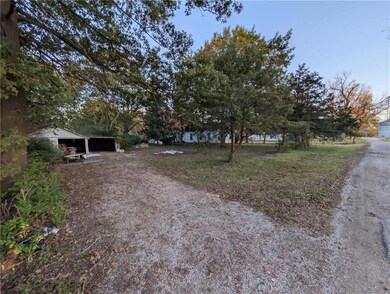 531 Elm St, Moundville, MO 64771 - photo 3