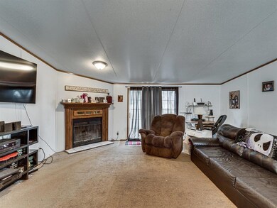 3200 Rolling Oaks Dr, Cleburne, TX 76031 - photo 6