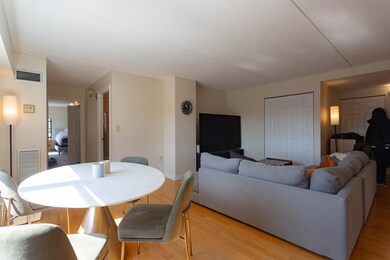 108 Peterborough St unit 7F, Boston, MA 02215 - photo 7