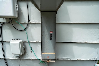 133 Persimmon St, Forestdale, AL 35214 - photo 5