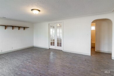 312 Garland St, Nampa, ID 83686 - photo 5