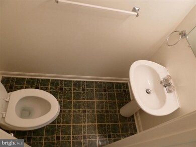 1586 Karen Blvd, District Heights, MD 20747 - photo 5