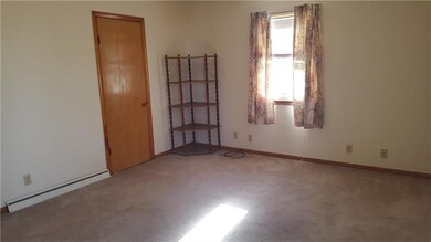 904 E 12th Street Place N, Newton, IA 50208 - photo 5